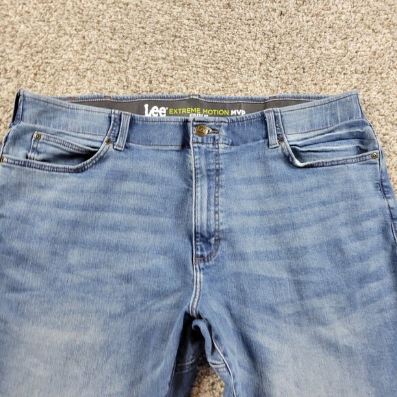 Lee Extreme Motion MVP Jeans Mens 42x29 Tag 42x30 Athletic Fit Dark Wash Stretch - Picture 2 of 7